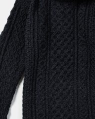 Aran-Pulloverkleid mit Rollkragen – Bild 4