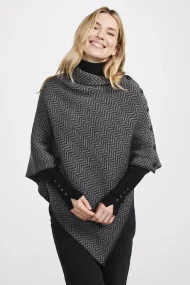 Poncho im Fischgrätmuster mit Knöpfen – Bild 3