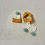 SET:  Dreifarbiger Kinderschal mit Bommel & Dreifarbige Kindermütze mit Bommel