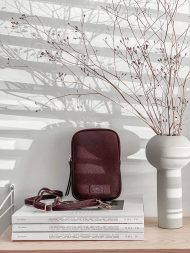 <span>CASSIA Phone Bag</span> - <span>Burgunderrot</span> – Bild 5