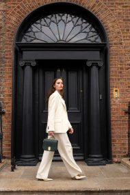 <span>Handtasche mit «Signature»-Verschluss</span> - <span>«Heritage» Grün</span> – Bild 9