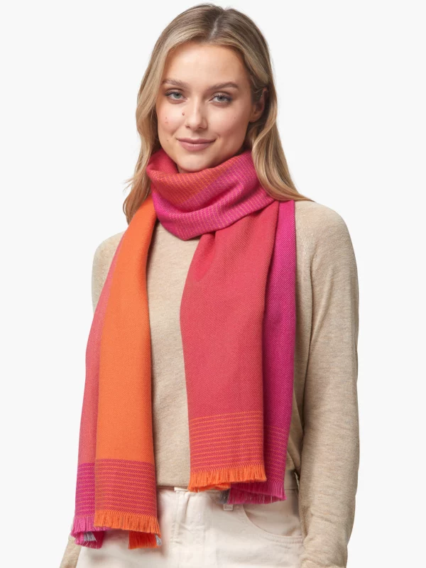 <span>Schal aus superweicher Merinowolle</span> – <span>Orange und Rosa</span>