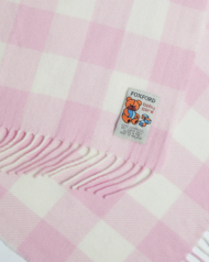 Babydecke aus Lammwolle – Rosa Karomuster - Image 2