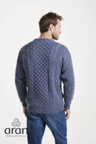 Klassischer Aran-Pullover – Denimblau (Unisex) - Image 5