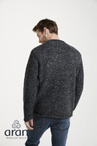 Donegal Tweed Rundhalspullover mit gerolltem Kragen – Grau - Image 3