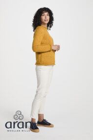 Rundhalspullover für Damen mit gerolltem Kragen und Raglanärmeln – Gelb - Image 5