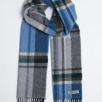 Schal aus Lammwolle – Blau und Grau mit Tartanmuster