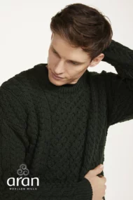 Klassischer Aran-Pullover – Dunkelgrün (Unisex) – Bild 5