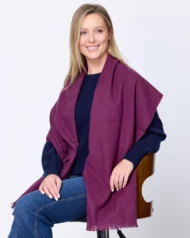 Schal aus Kaschmir und weicher Wolle – Aubergine – Bild 3