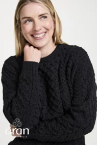 Klassischer Aran-Pullover – Schwarz (Unisex) – Bild 5